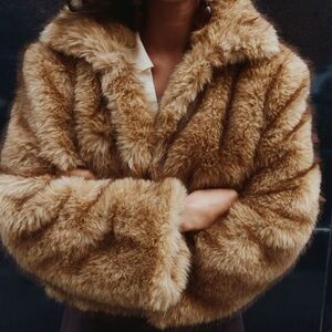 H&M Cropped Fluffy Jacket NWT
SOLD OUT ONLINE!